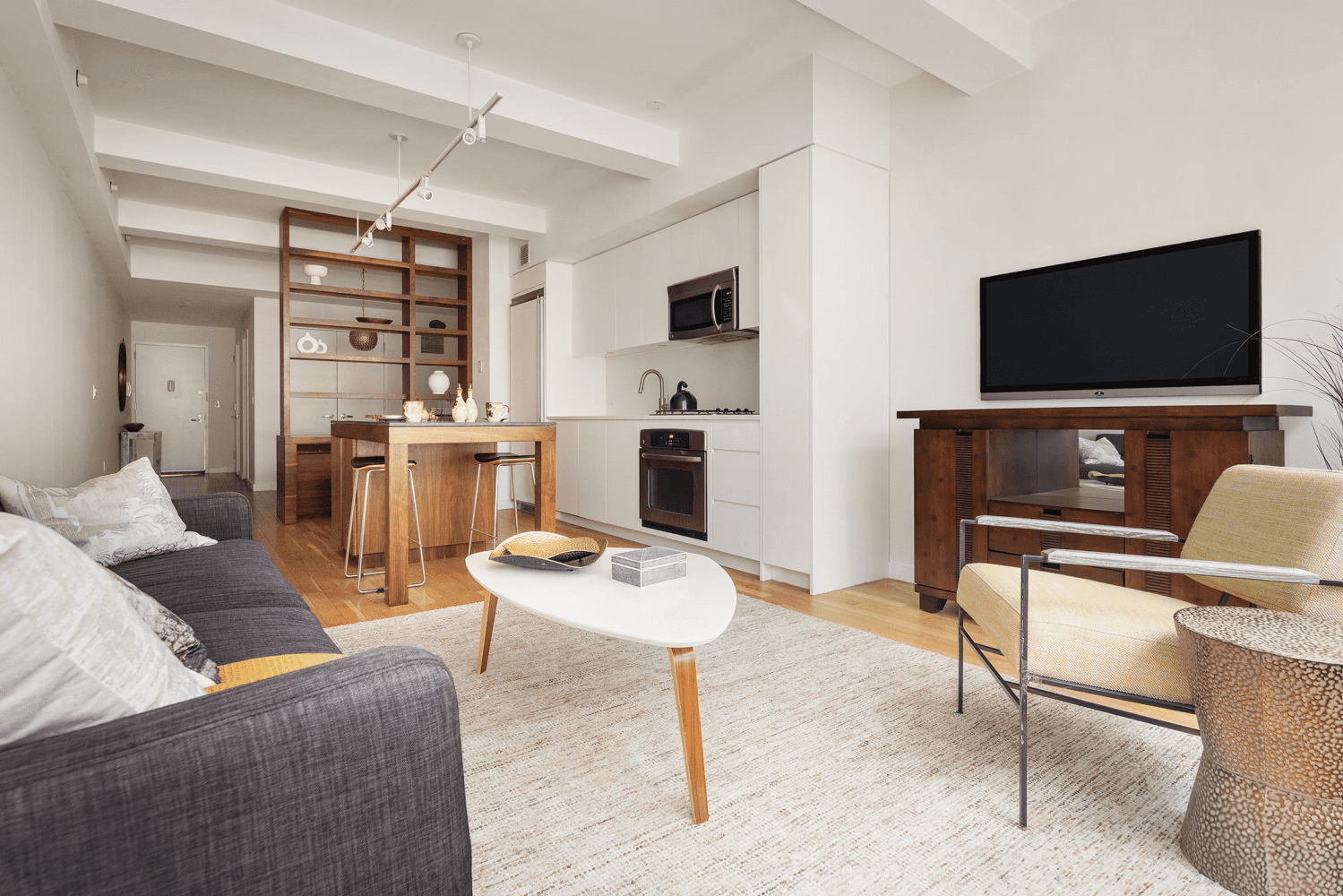 Luxury living at its finest with this meticulously renovated architect's loft condo in the heart of the Financial District.