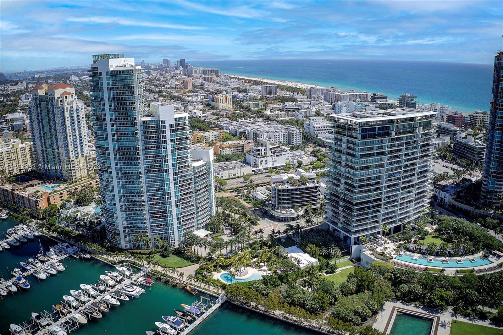 This unique unit offers breathtaking view of the Bay, Marina Yacht club and South Beach.