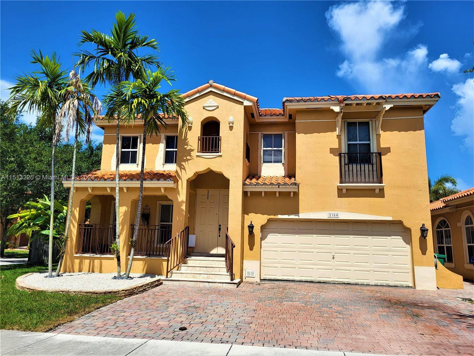 CORNER HOME BELLAGIO VENETIAN ISLES GATED COMMUNITY,,, PROPERTY WITH APROX.