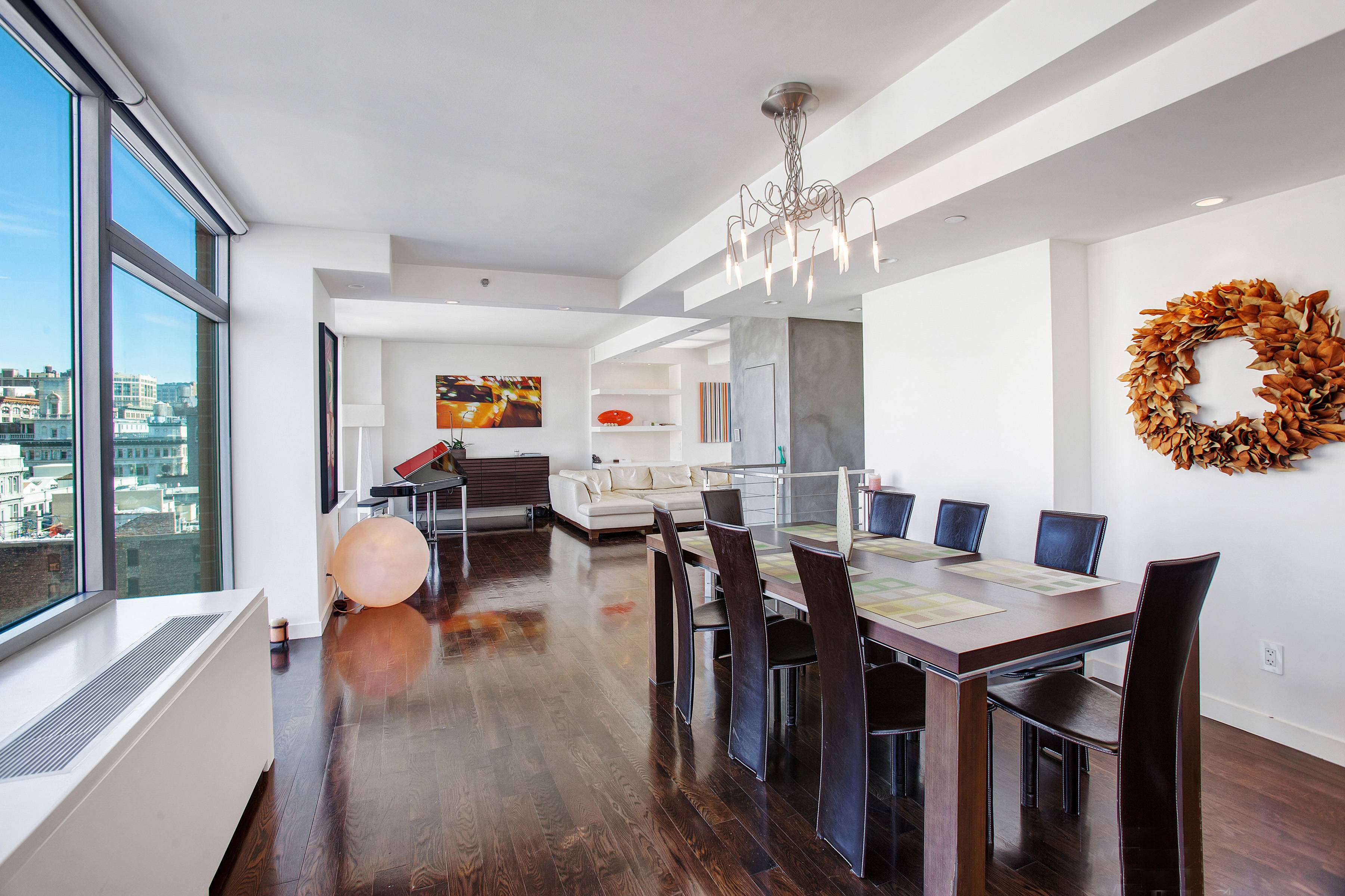 BACK ON THE MARKET ! MODERN CHELSEA PENTHOUSE APARTMENT W A TWIST The finer things in life don t come around quite often especially when there s an enormous private ...