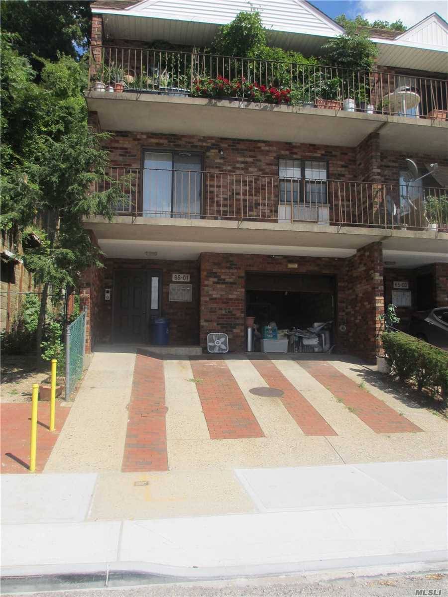 Beautiful 1 bedroom Condominium, New Carpeting, Efficient Kitchen with New Microwave, New Dishwasher, Dining room Living room combo, Newly glazed Bathtub, Large Closets, A C, Beautiful Sheers on sliding door, ...
