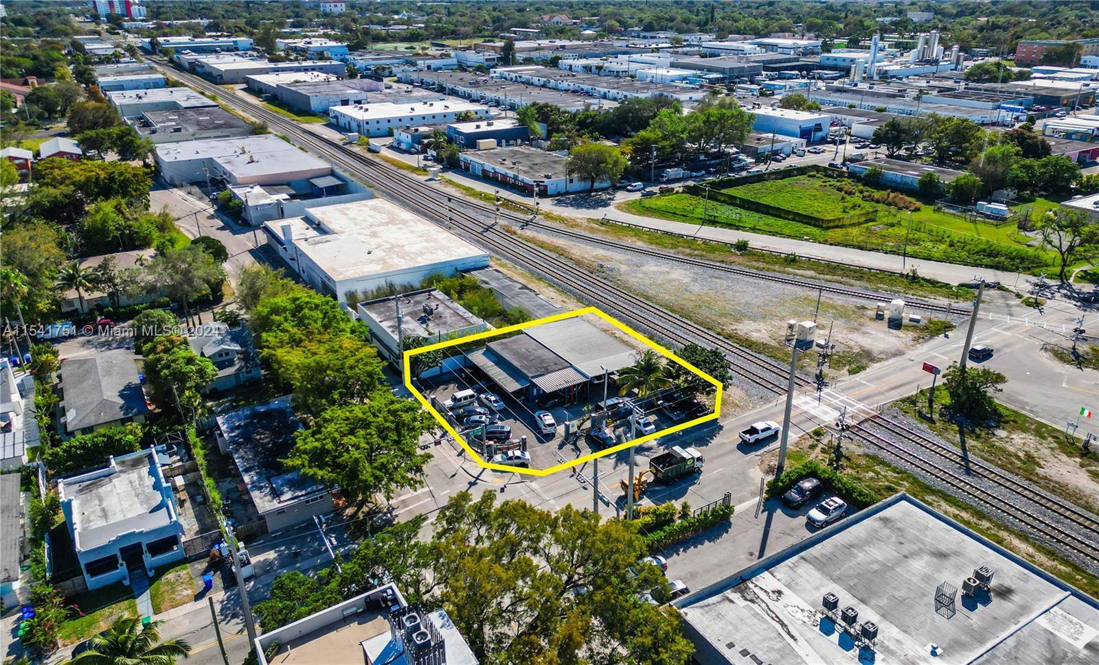 Proud to present this property, with a 1, 346 SF building on a spacious 7, 900 SF lot, is tailor made for automotive enterprises as well as many other uses.