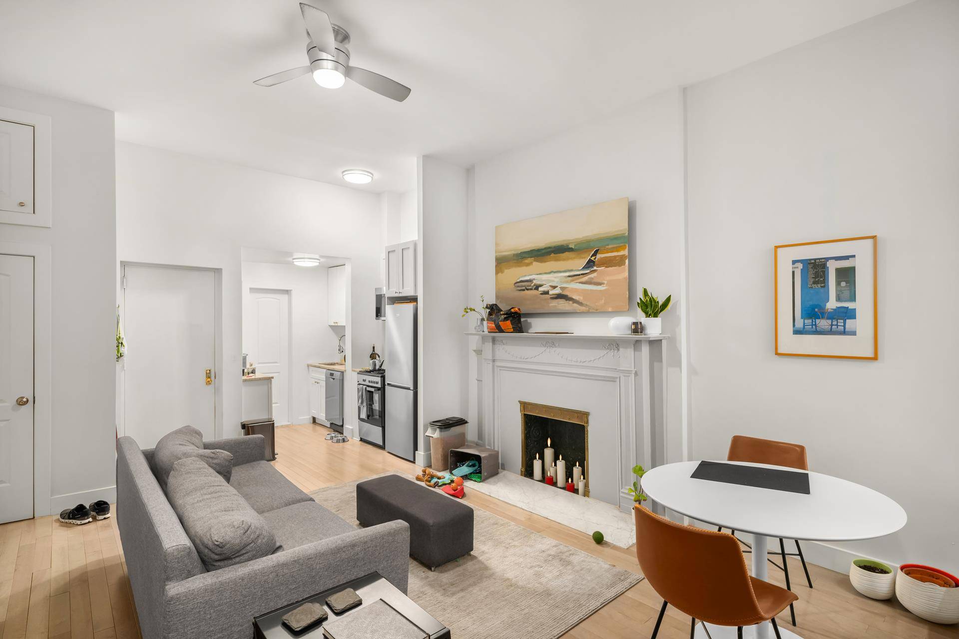 310 West 82nd Street is a beautiful nine unit townhouse located between West End Ave and Riverside Drive with an expansive south facing garden.