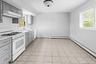 2nd floor apt - eat-in kitchen
