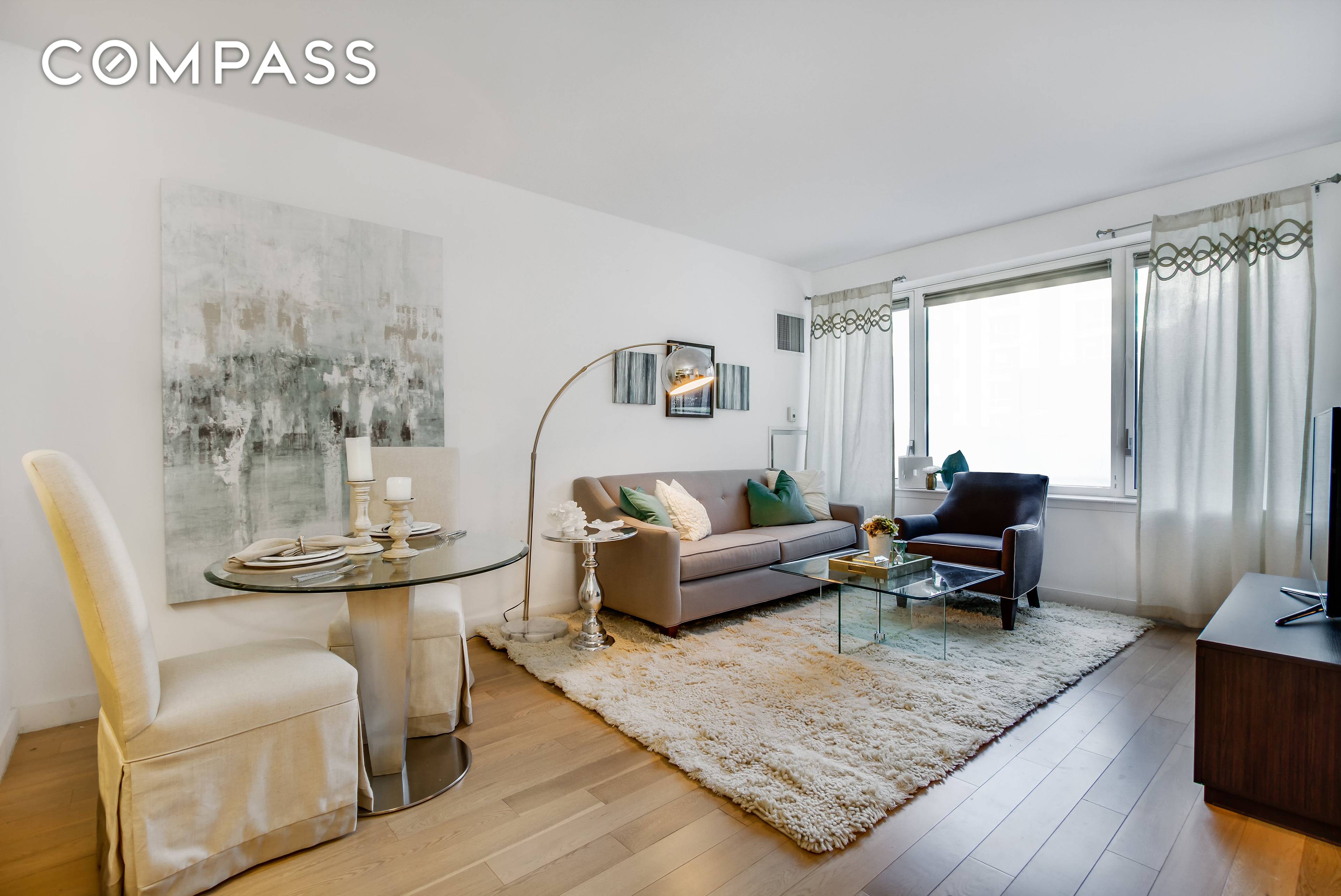Williamsburg Luxury Large 1BR with State of the Art Chef's Kitchen with Breakfast Bar, Stainless Steel Appliances, M W, and D W, Great Closet Space, Oversized Windows, and Washer Dryer ...