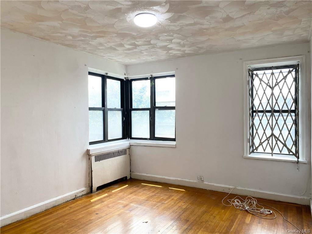 This HDFC one bedroom apartment is in East Tremont.