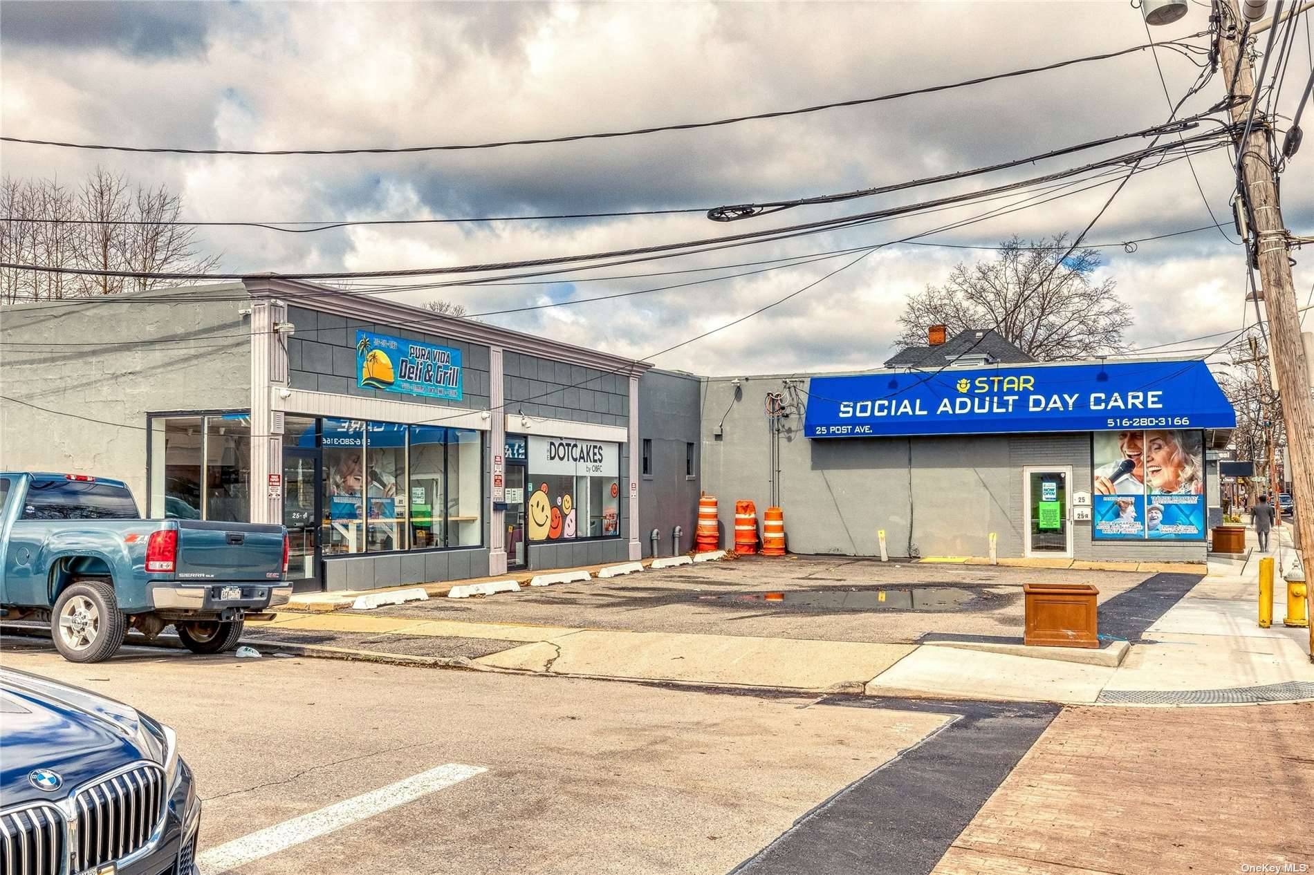 Great Commercial Property in the heart of post Ave.