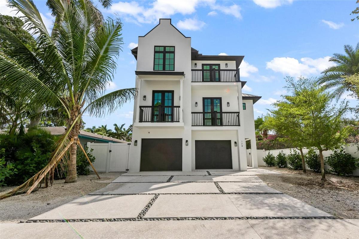 128 Fillmore Sarasota FL 34236 MLS# A4686935