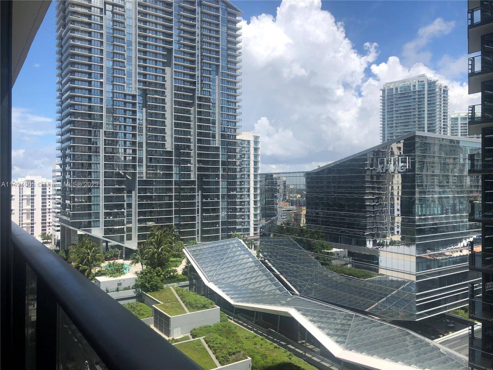 Welcome to this modern oasis in the heart of Brickell !
