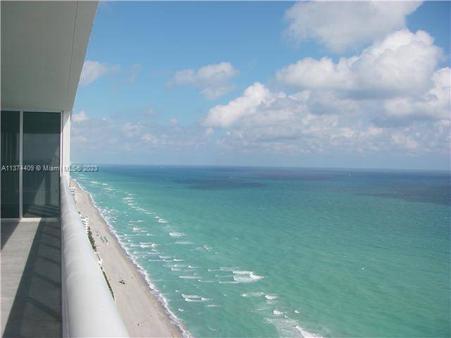 Seasonal rental ! ! ! This 3 3 direct ocean corner unit is for the tenant that wants the very best at the beach club.
