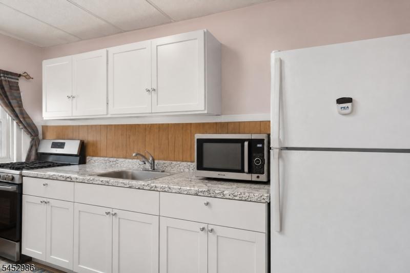 Unit 1 Kitchen