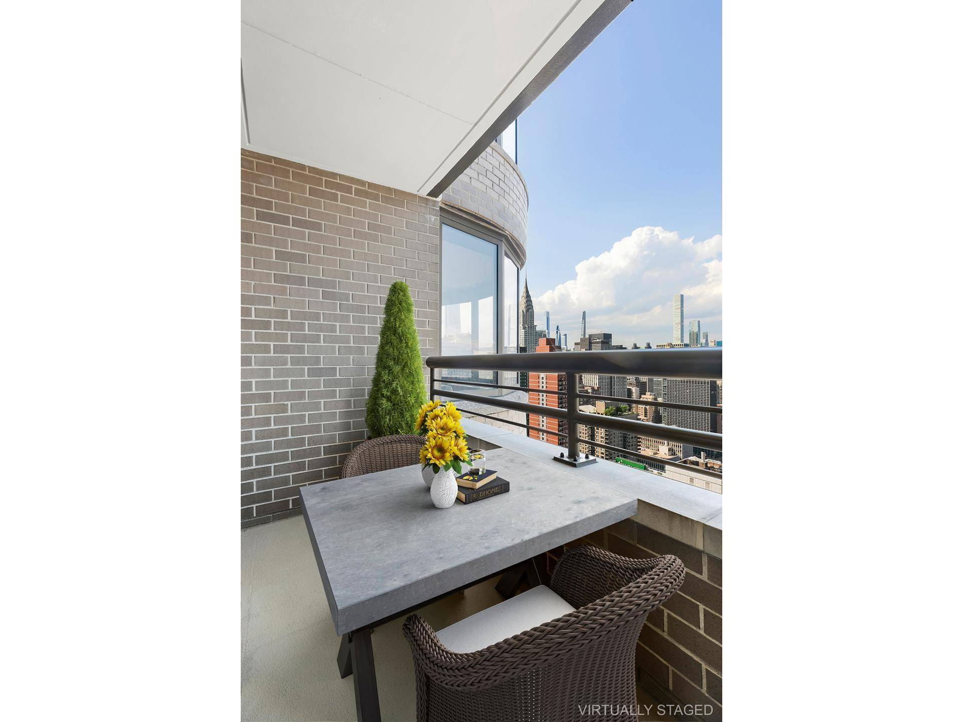 Spectacular Corinthian Condo 330 E 38th St Apt 51L New York, NY 10016 Rarely available on a 51st Floor, Spectacular panoramic views from every room of Manhattan sky line East ...