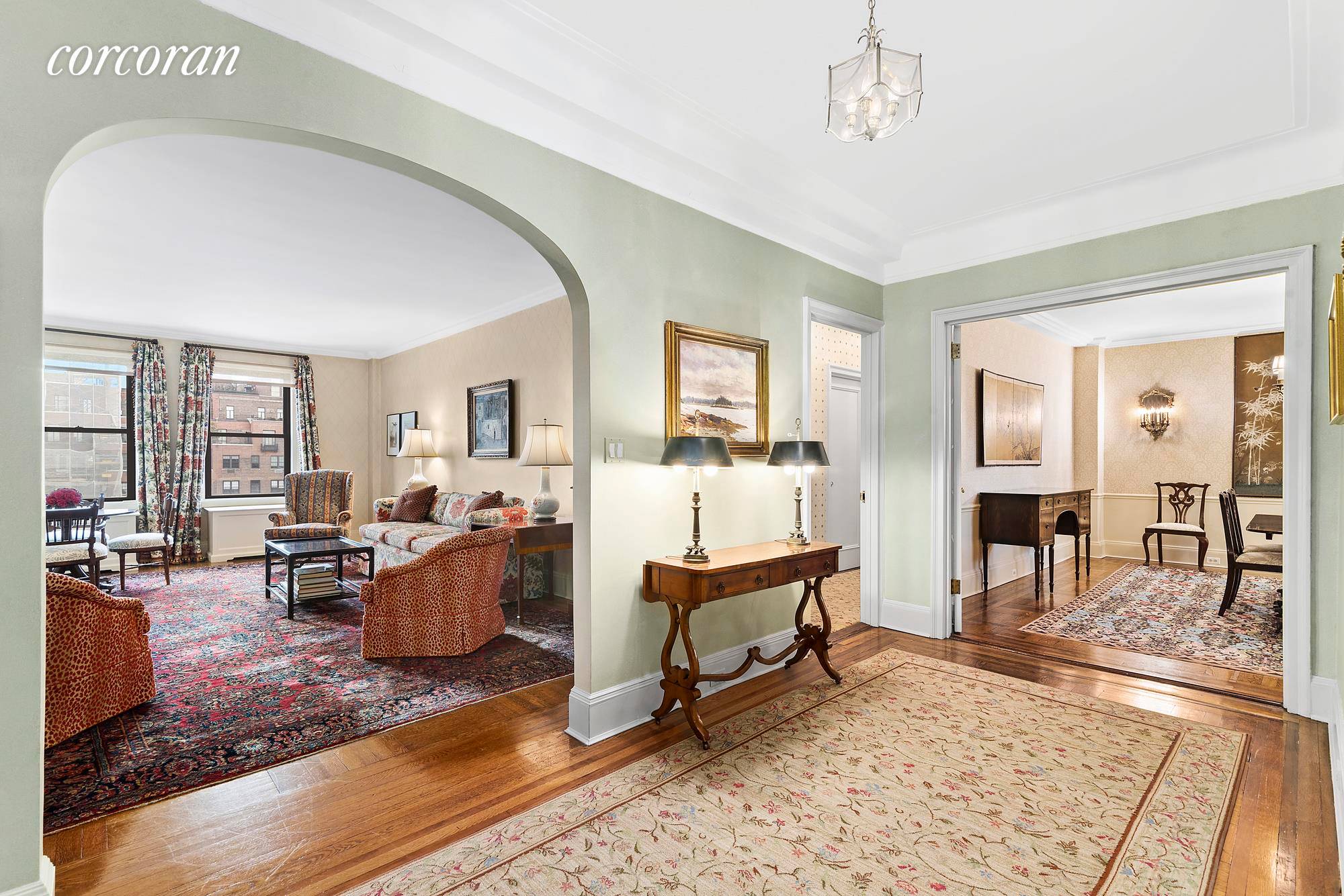 Rarely Available Top Floor Park Avenue Classic Seven Gracious space, magnificent views and light, and top floor quiet await you in this meticulously maintained home located in a highly sought ...