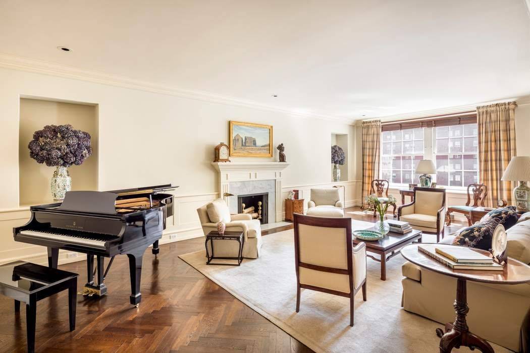 Offered in quietly elegant, turn key condition, Apartment 8B is a prewar residence which has been meticulously renovated to the highest standards.