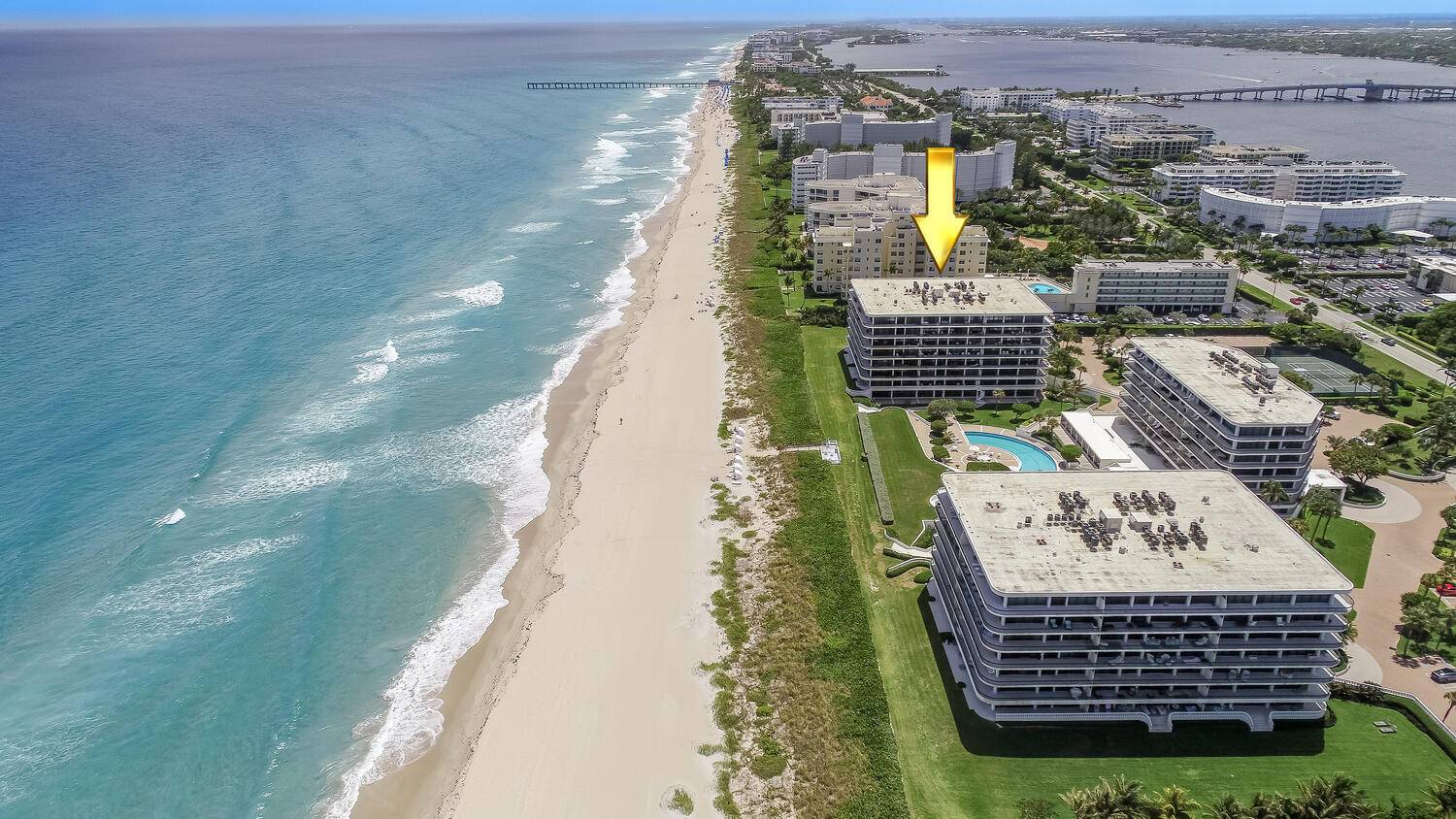 DIRECT OCEANFRONT at Luxury Beach Point Palm Beach, FL 2137 sqft and steps to the beach 2 bedrooms 2.