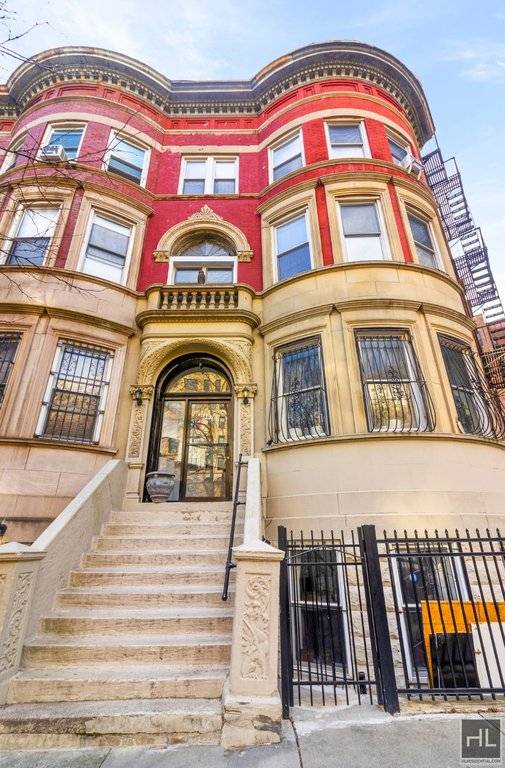 Fantastic opportunity to own an 7 unit, FREE MARKET Townhouse, in the heart of Washington Heights, in Manhattan !