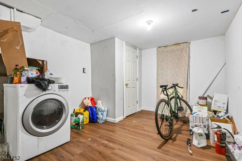 LAUNDRY