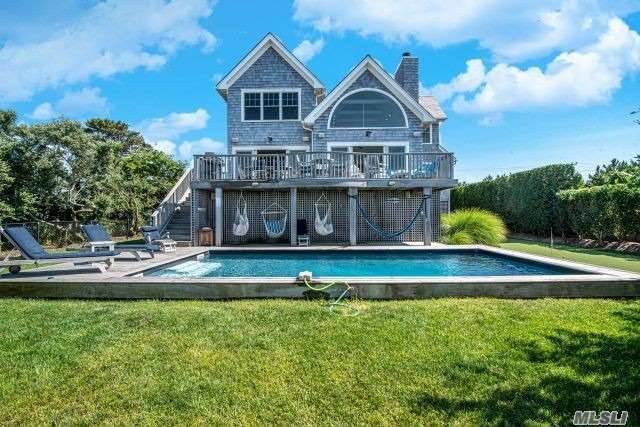 This beautiful bayside home was custom built in 2010 by one of the Hamptons most prestigious builders, George Vickers.