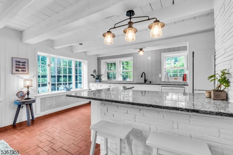2041 Raritan Rd Scotch Plains