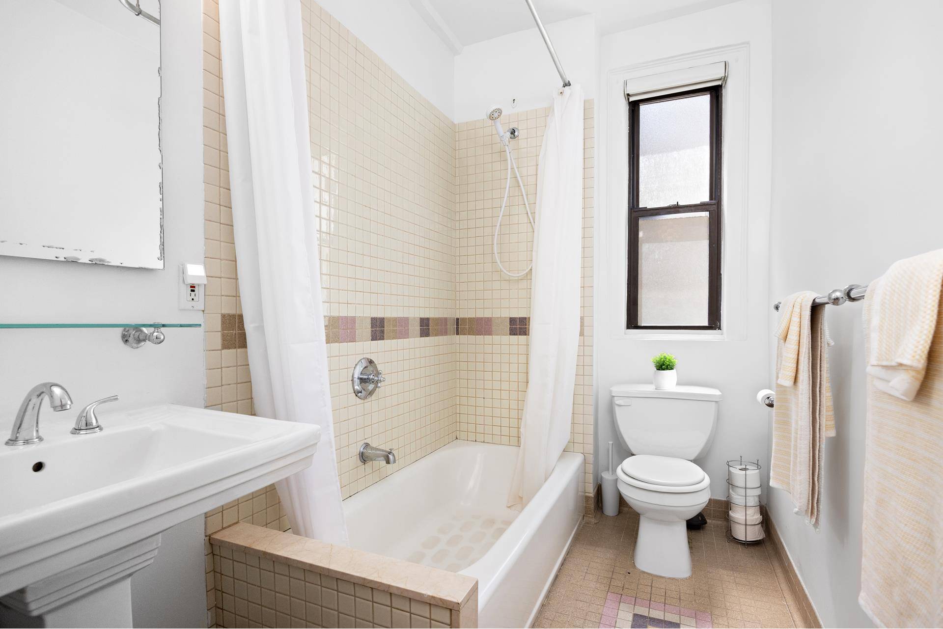 OPEN HOUSES BY APPOINTMENT ONLY VIEW VIDEO FOR MORE INFORMATION The center entry of this prewar beauty leads to both the grand north facing living room and a windowed kitchen ...
