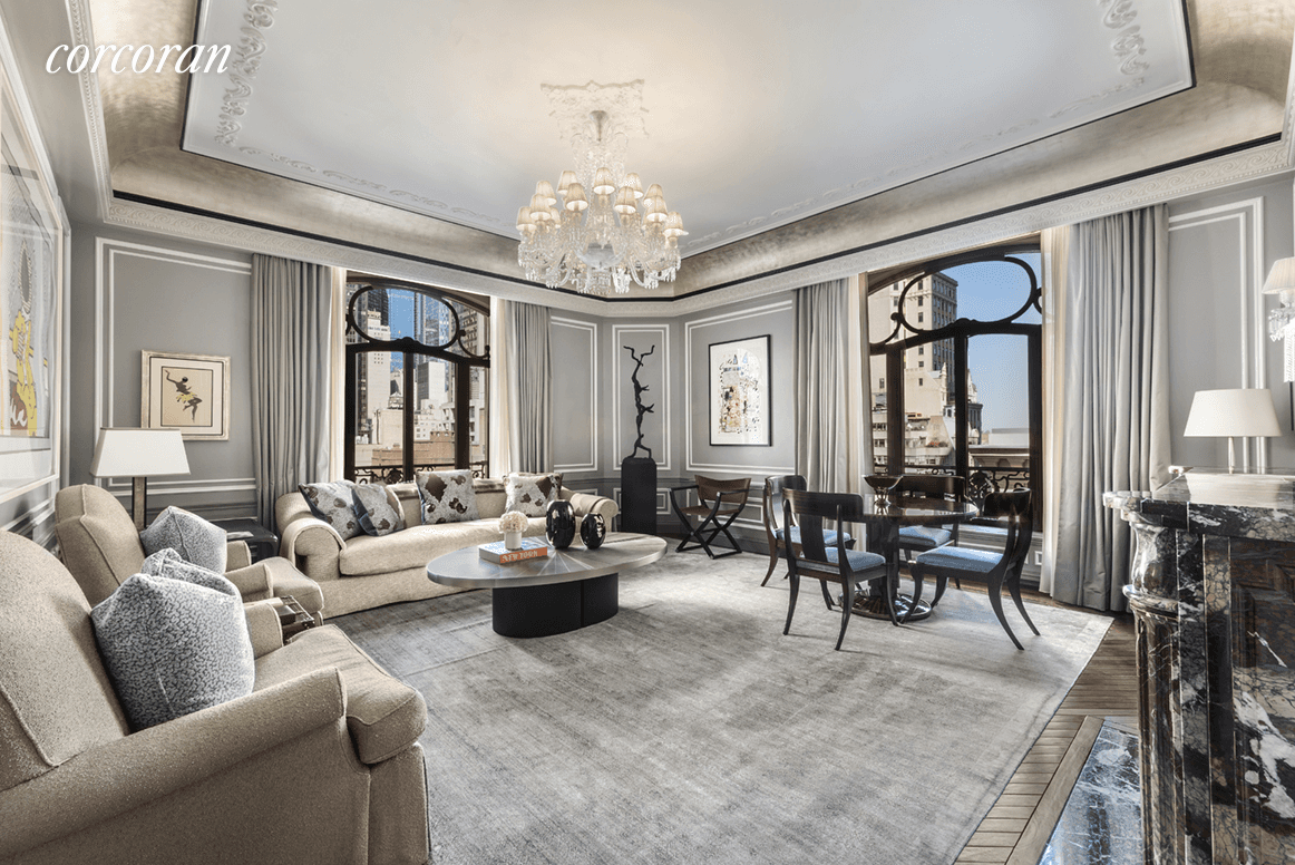 Designed by award winning architect and interior designer Suzanne Lovell, this extraordinary apartment at the full service St.