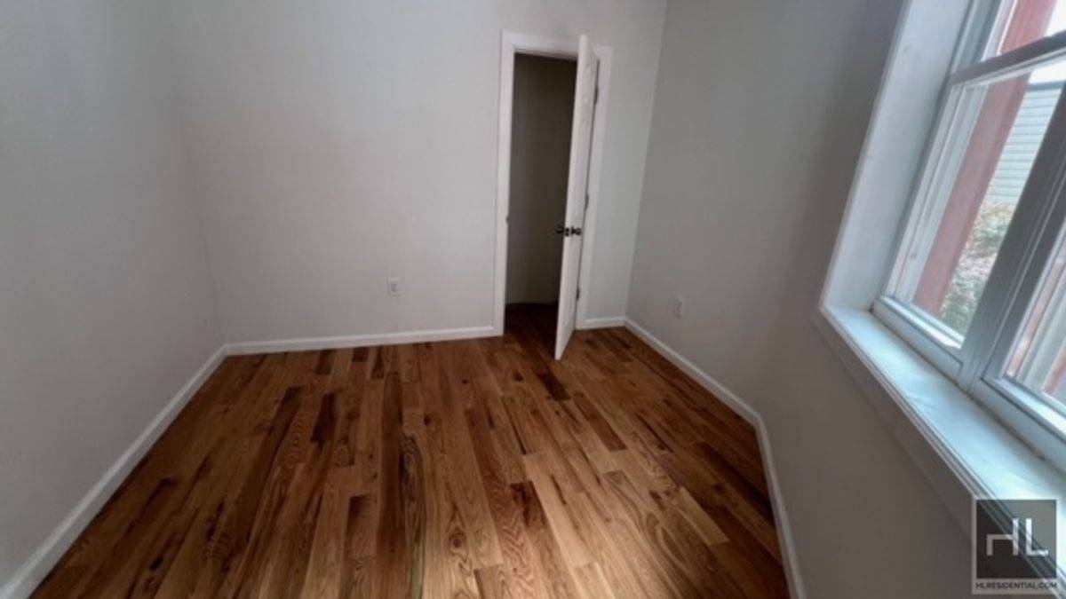 NOTE 18 MONTHS LEASE AND 3 MONTHS FEE.