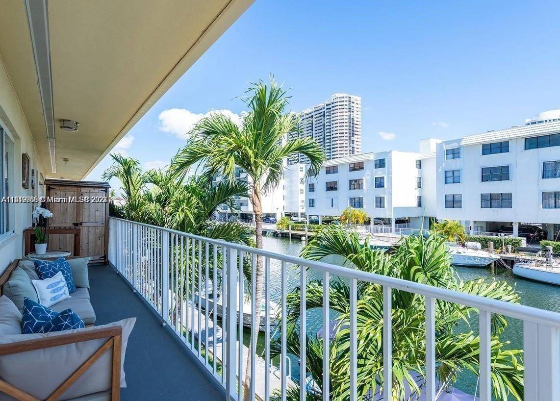 Gorgeous 1 Bedroom, 1 Bathroom, completely and tastefully furnished and remodeled, located in the exclusive neighborhood of Eastern Shores !