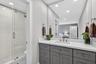 Guest bedroom 1 en-suite bath