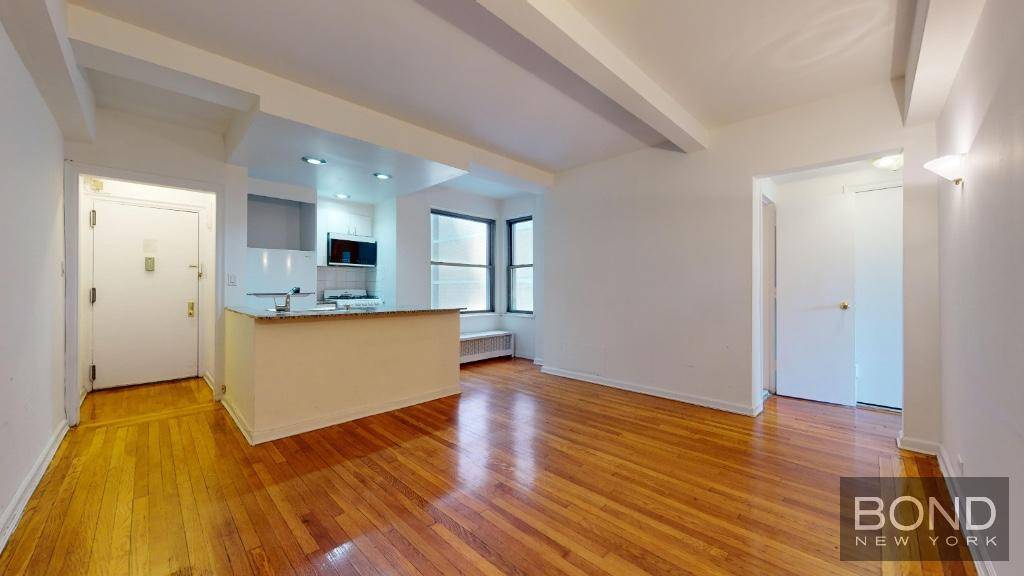 Large and renovated 1 bedroom in a well maintained doorman building.