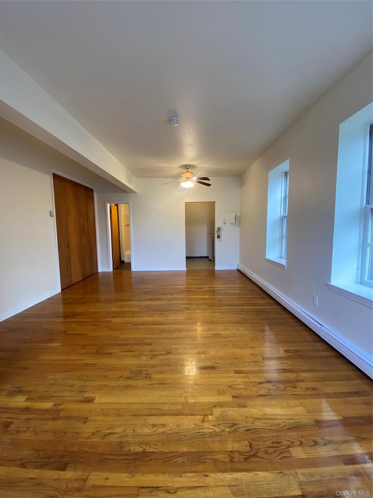 Apt 2