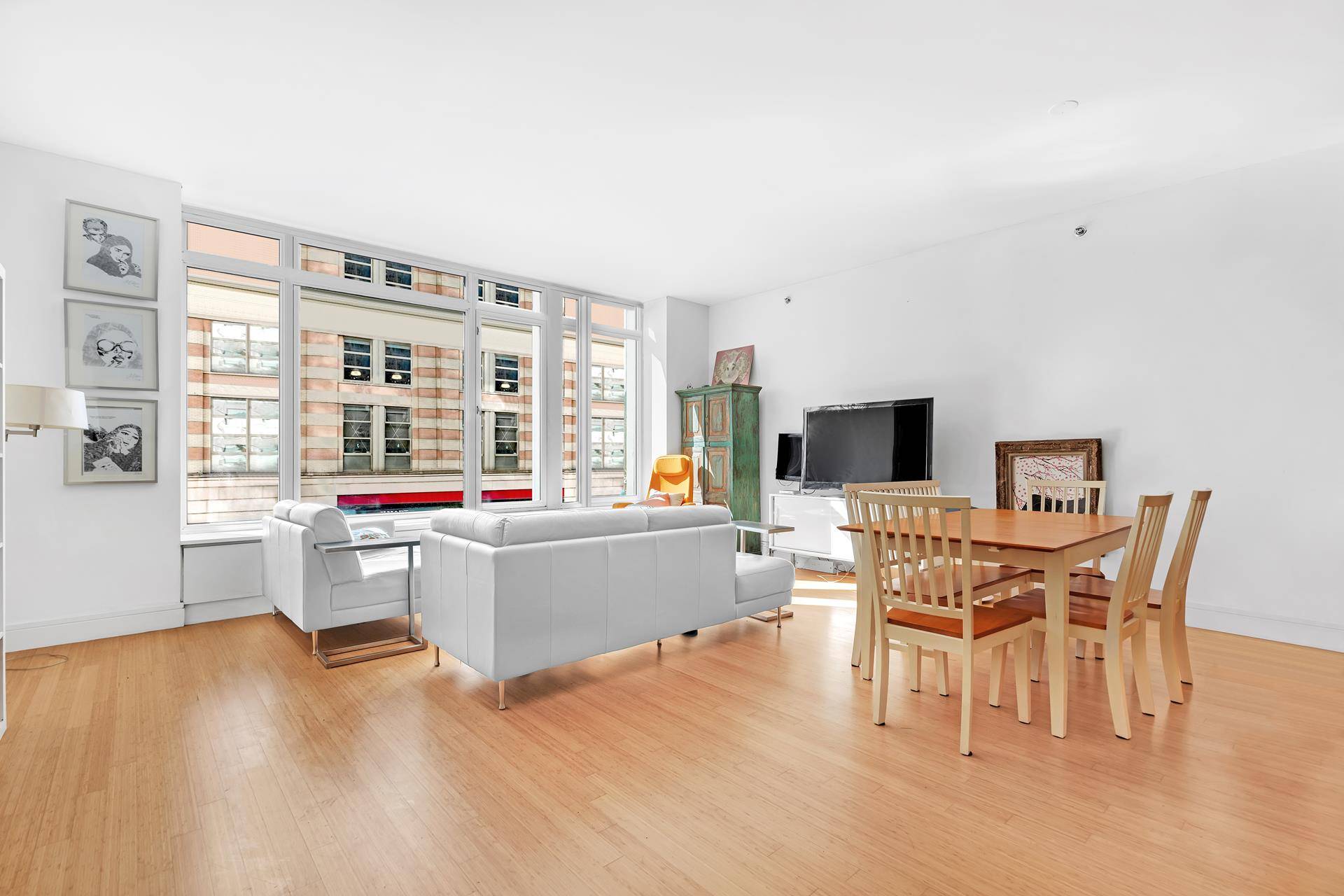 Move right into this wonderful 2 bedroom, 2 bath condominium is a modern masterpiece set in the Upper West Side's most vibrant neighborhood.