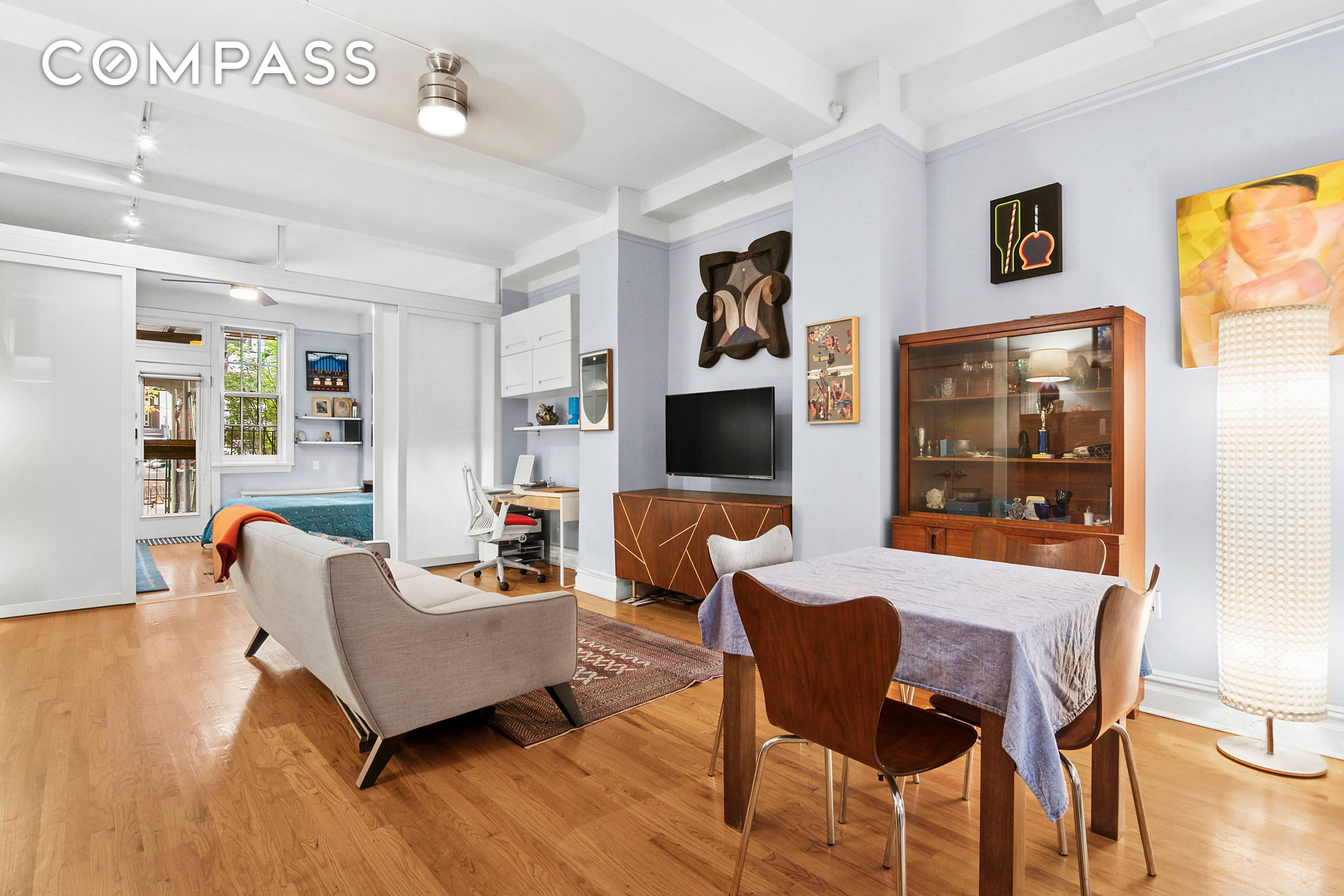 Welcome to your charming oasis on Lafayette Avenue !