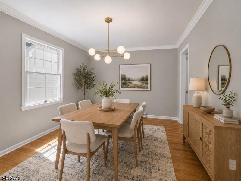 Virtually staged dining room
