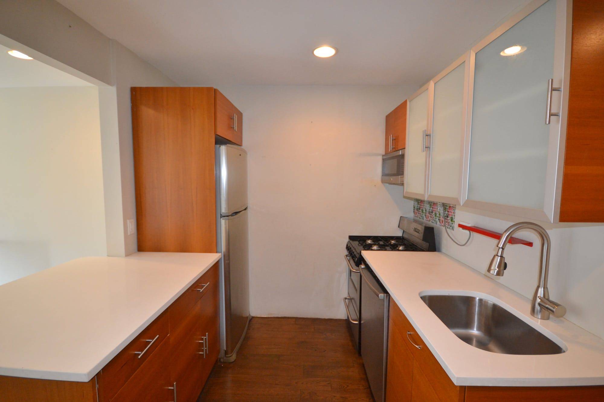 VIDEO TOUR AVAILABLE PLEASE INQUIRE WITH JAMES No Fee Unbeatable One Bedroom Value in Prime Northside Williamsburg.