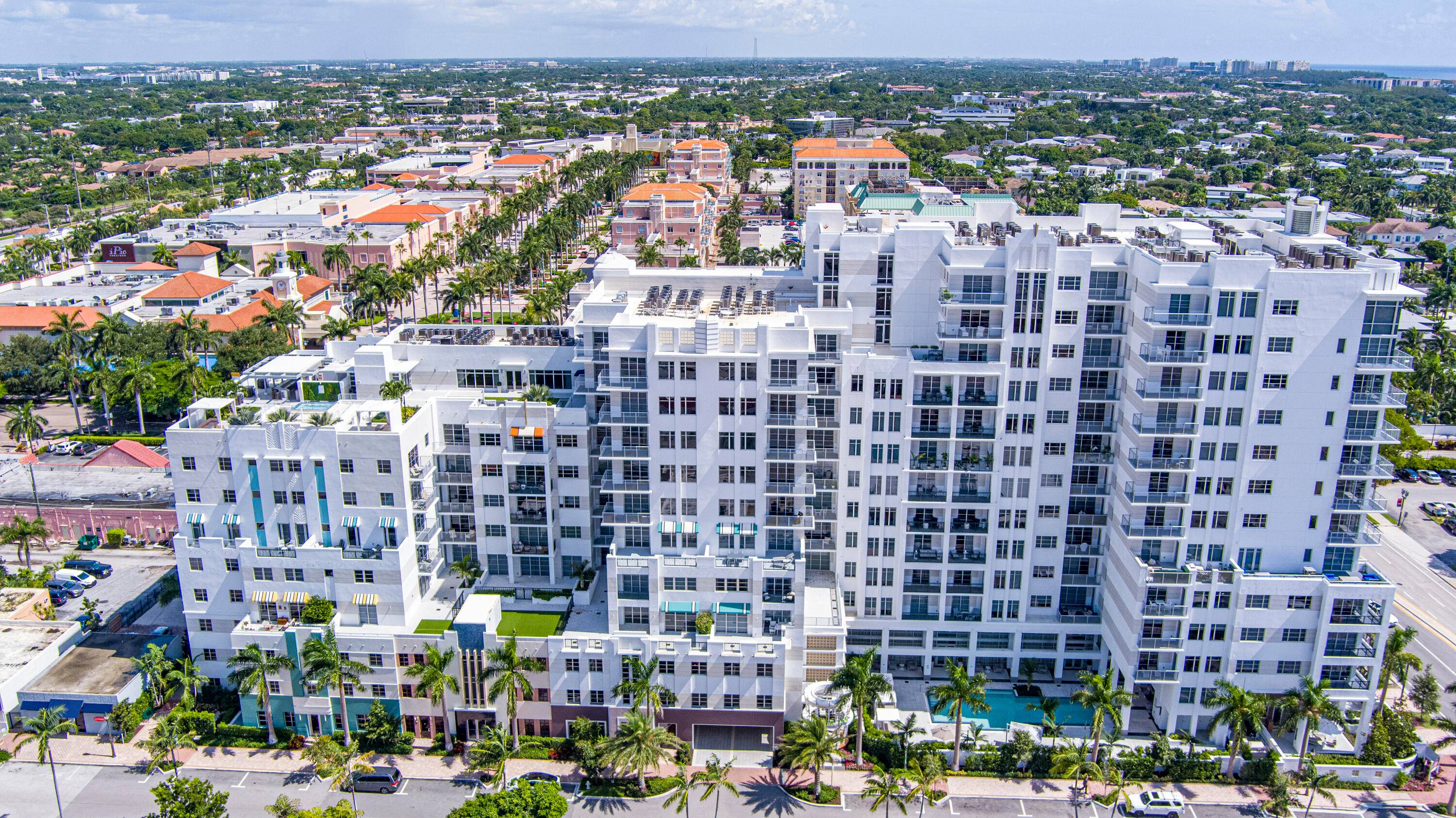SITUATED IN THE HEART OF DOWNTOWN BOCA RATON, IN A PRIME LOCATION ADJOINING MIZNER PARK, TOWER 155 IS ONE OF BOCA'S NEWEST RESIDENTIAL TOWERS, OFFERING LUXURIOUS AMENITIES SUCH AS VALET, ...