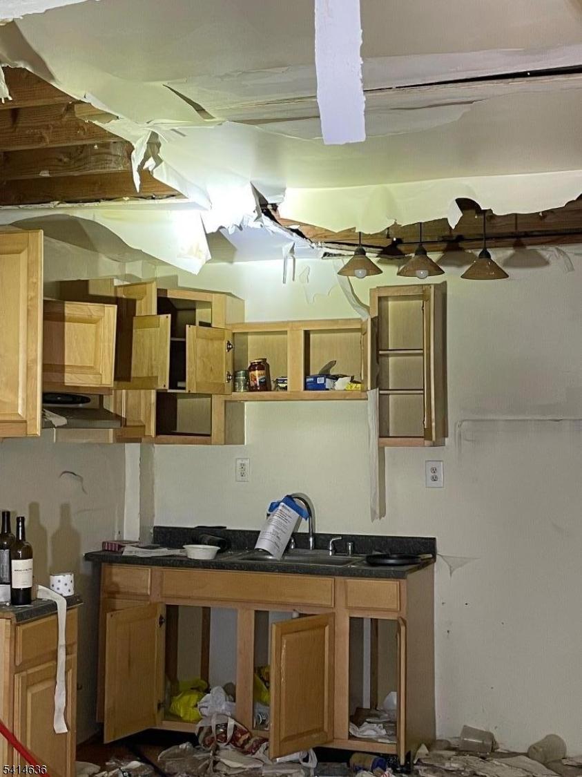 Kitchen unit 1