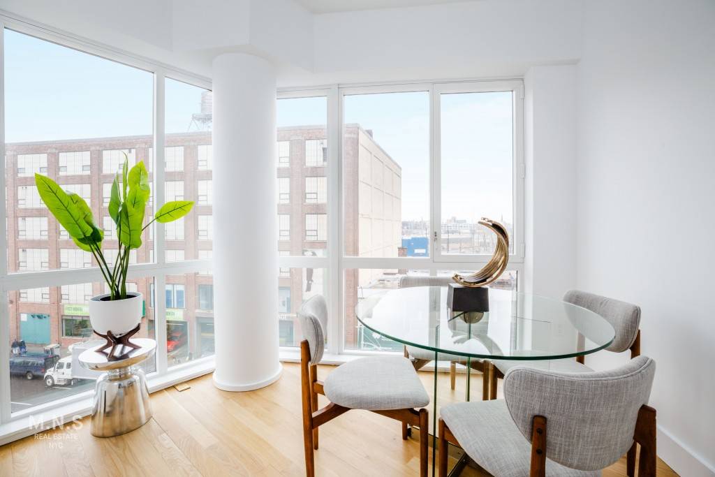 Luxury 2 Bedroom in LIC Now Offering 2 Months Free on leases signed by 4 15 18 No Fee !