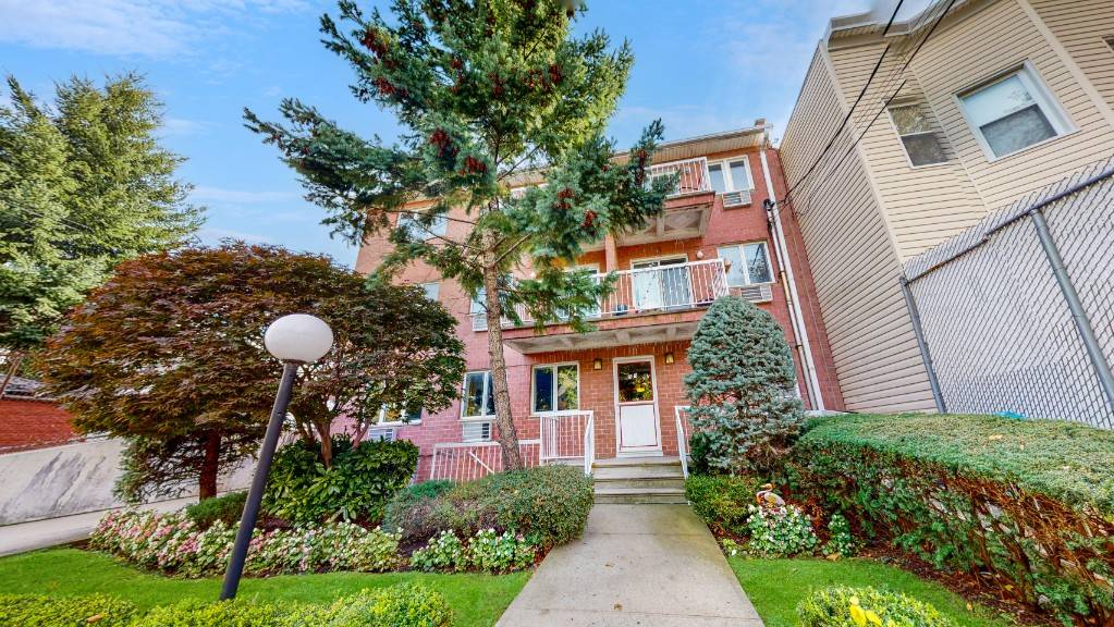 Come See this Duplex Condo in the Dyker Heights Neighborhood of Brooklyn !