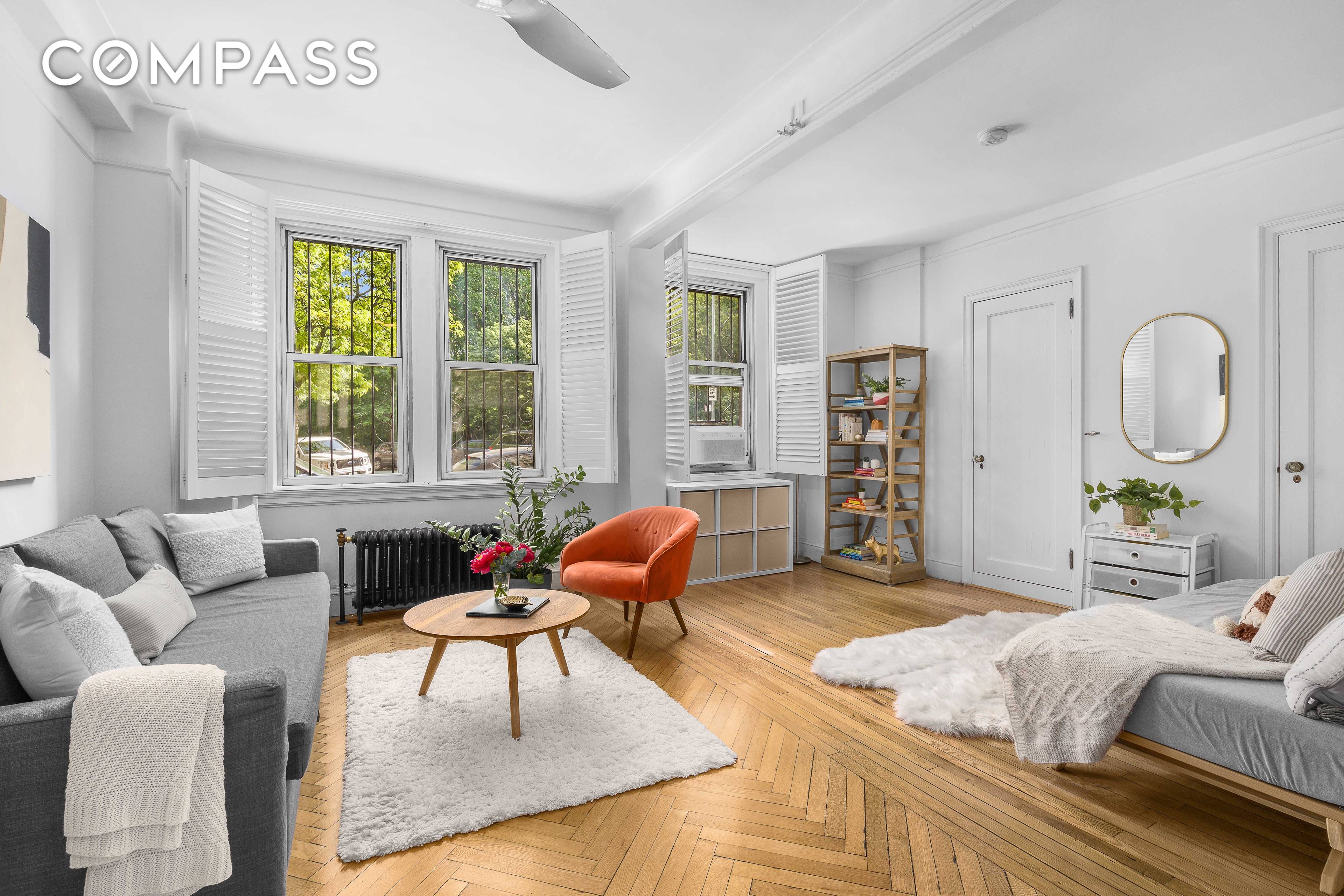 Welcome to 39 Plaza Street West M1, a gracious and serene prewar one bedroom stunner, located on a coveted block in one of Park Slope s most premier buildings.