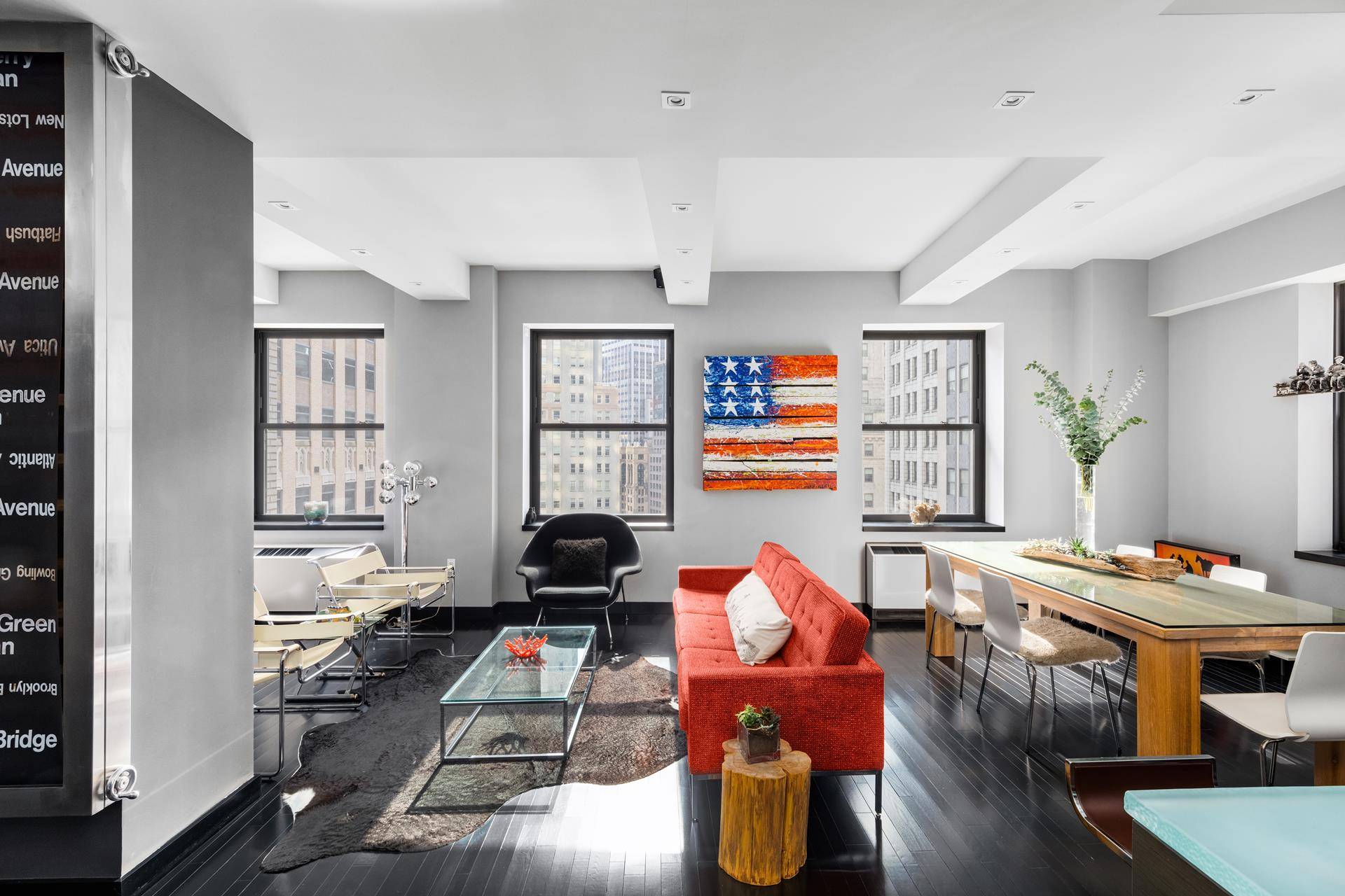 Meticulously renovated, prized corner residence with South and West exposure for the best natural sunlight in the Financial District.