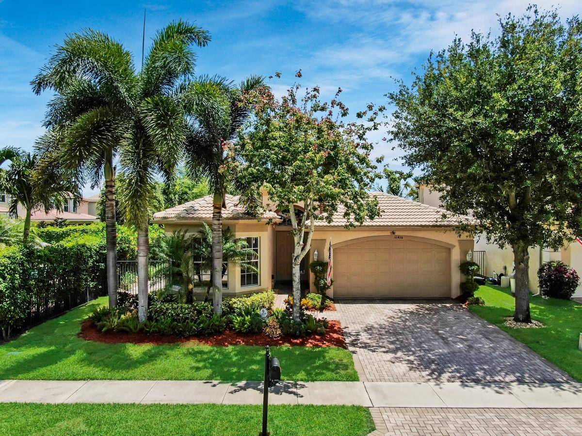 Immerse yourself in the inviting ambiance and allure of this 4 bedroom, 3 bathroom residence nestled in Canyon Isles.