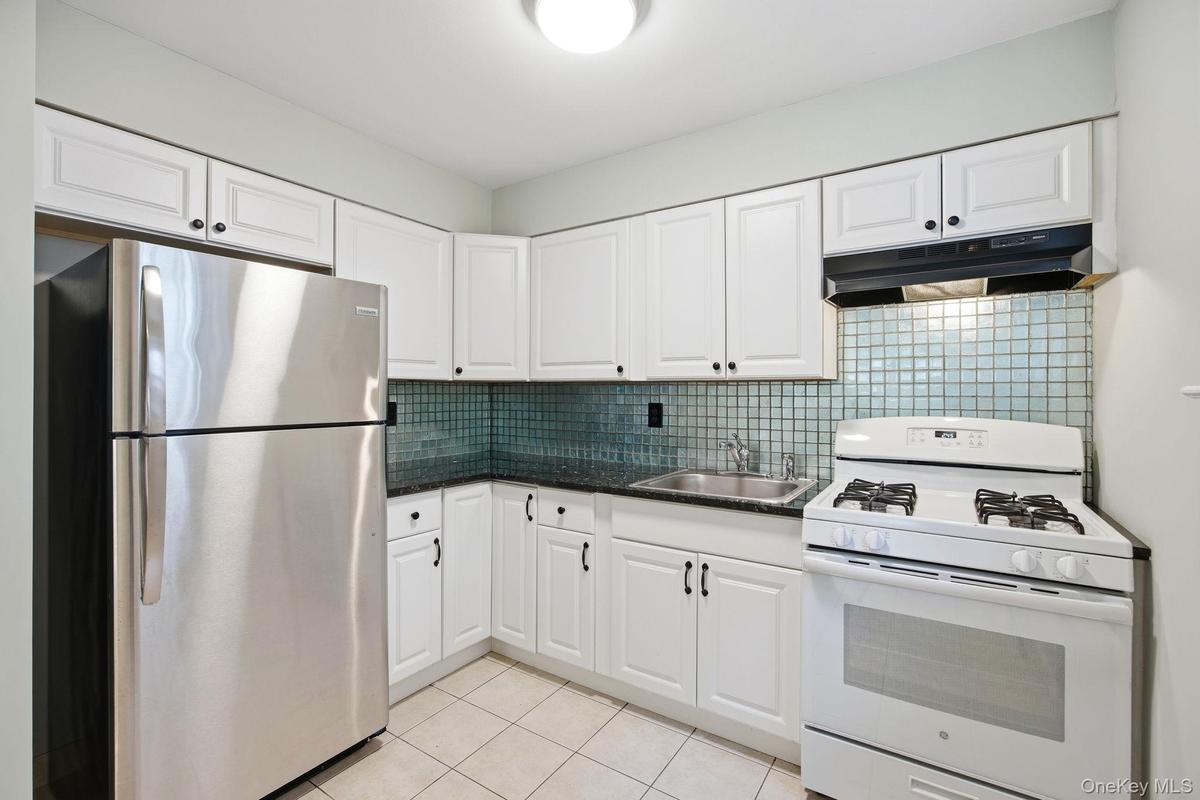 Lower Unit Kitchen