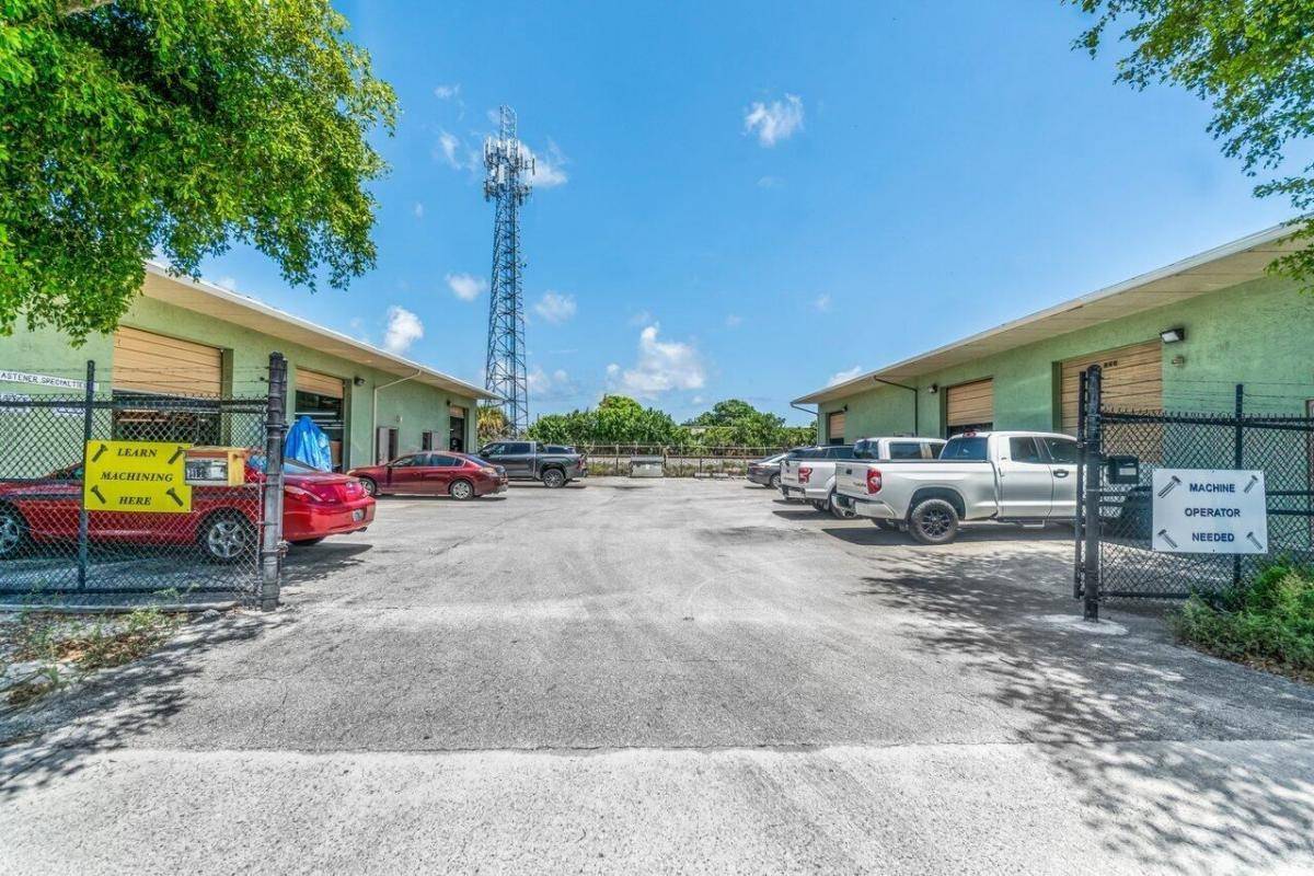 Prime Investment Opportunity in West Palm Beach, Florida !