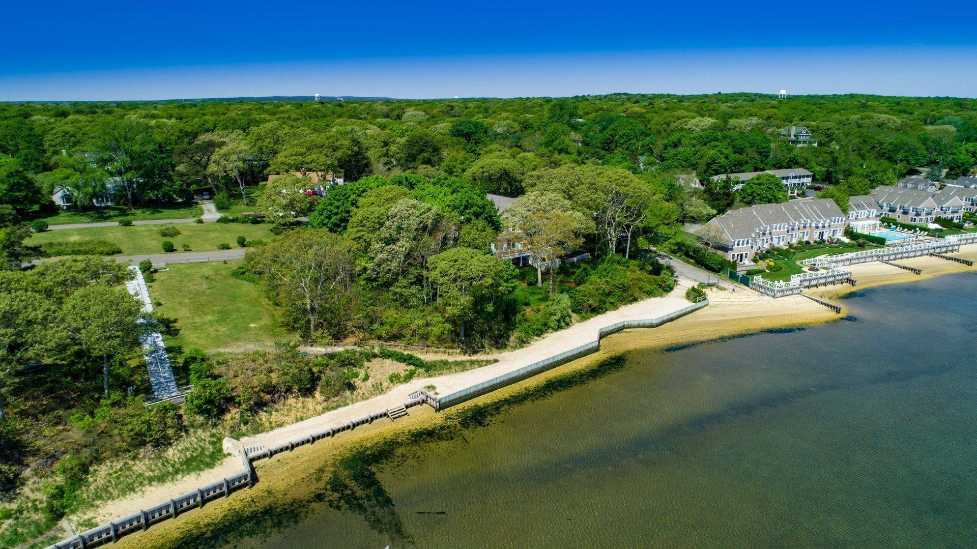 Beautiful Bayfront 5 Bedroom Home