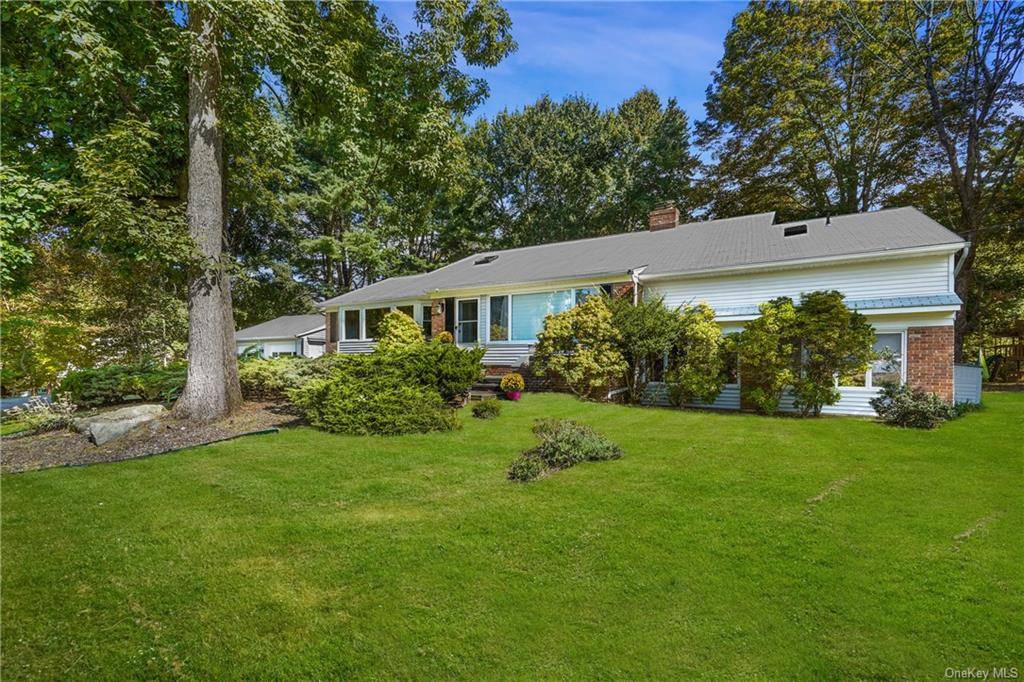 This five bedroom home on a double cul de sac street in the Chappaqua school district is set on a stunning flat acre amp ; offers 4600 plus sq feet ...