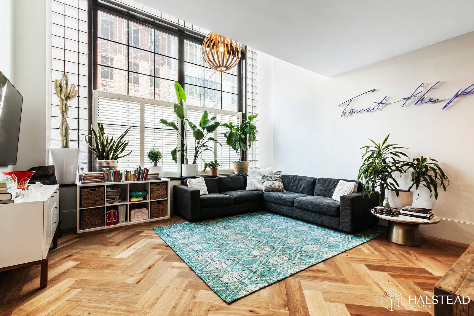 Designed with the highest quality finishes, 51 Jay Street sets a new standard for loft living in one of DUMBO's architecturally stunning building.