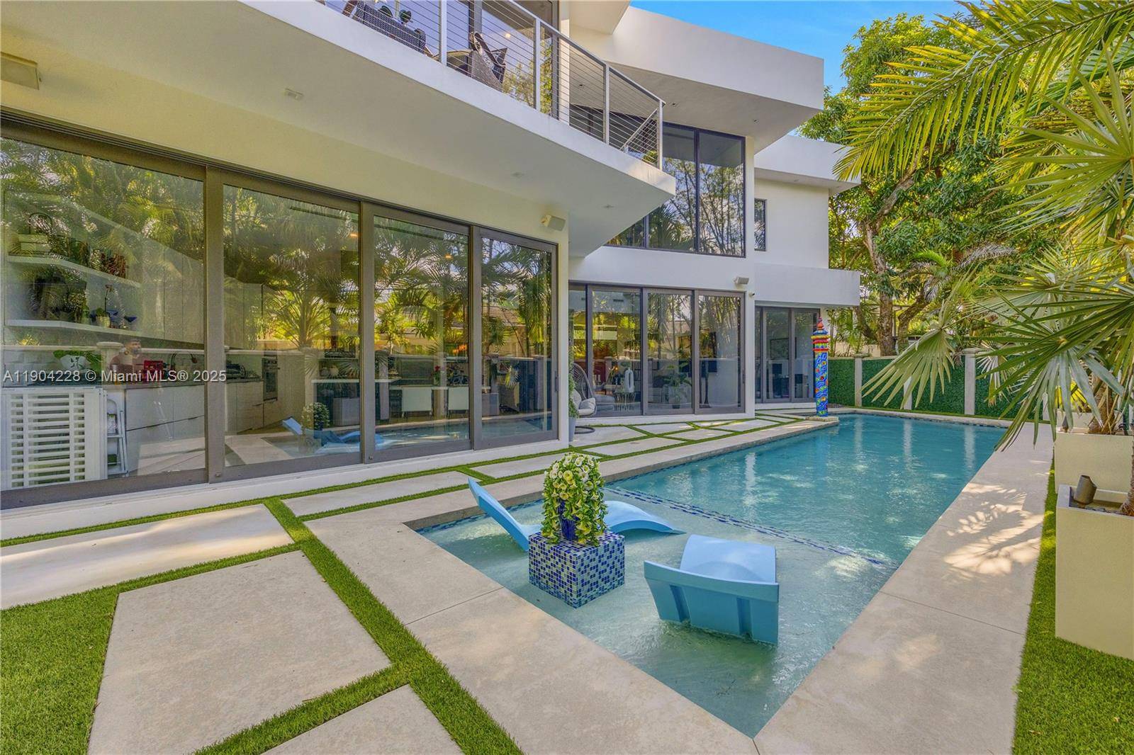 Experience Hollywood Glamour in the Heart of Coconut Grove.