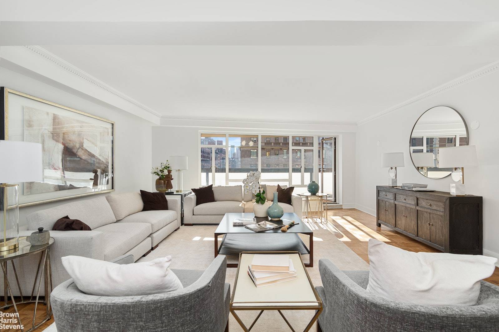 Imagine living on Park Ave, the most prestigious address in the US, on the south west corner of the building, on the 14th floor, with spectacular views of Park Ave ...