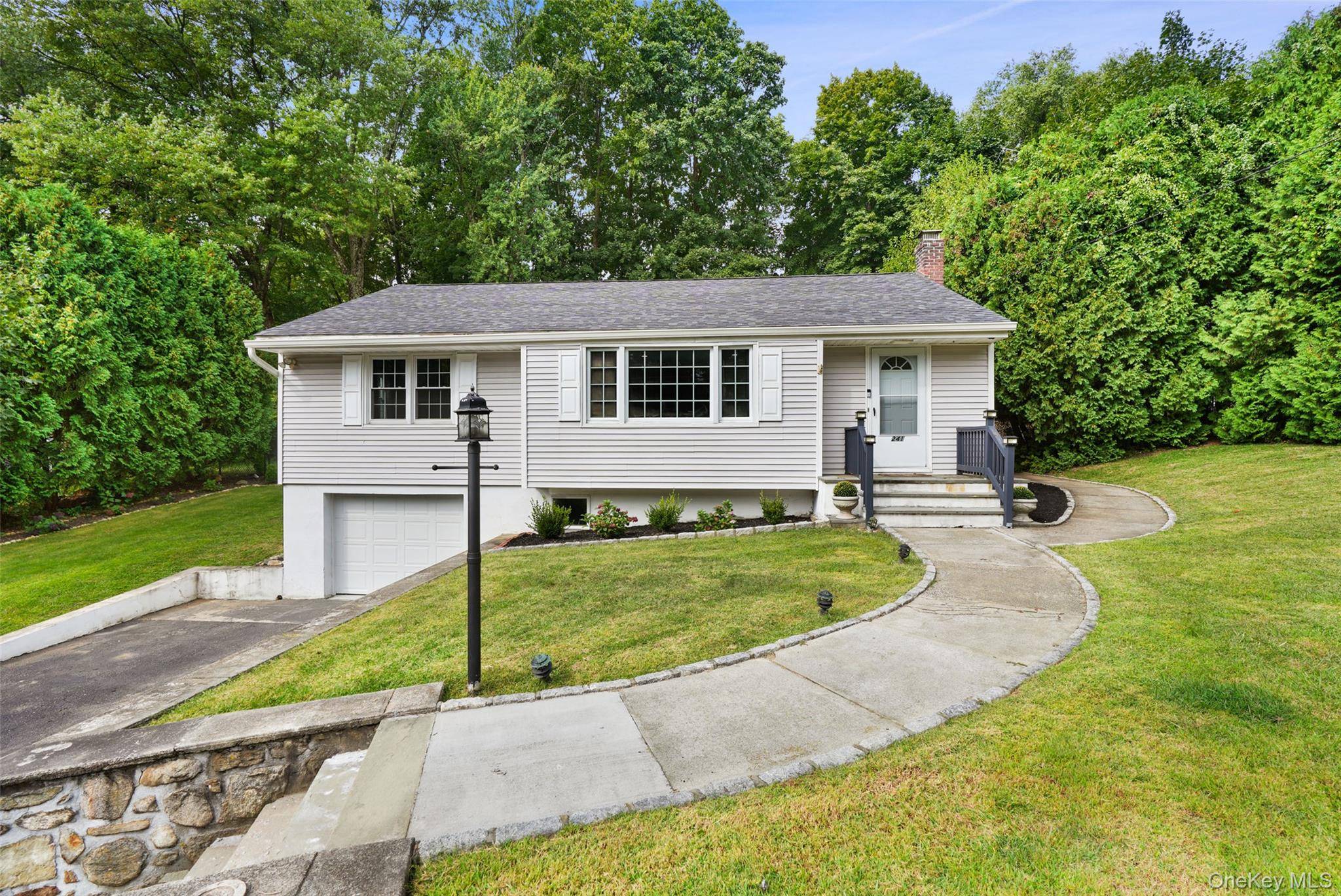 Come see this wonderful Ranch home in a prime Cortlandt location !