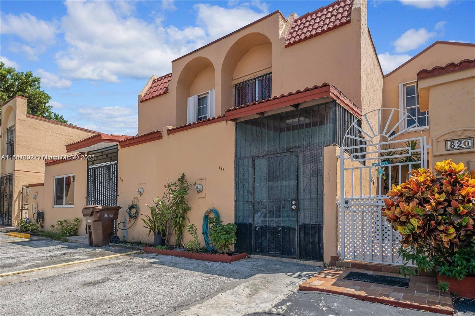 Spacious Townhouse in the heart of Hialeah.